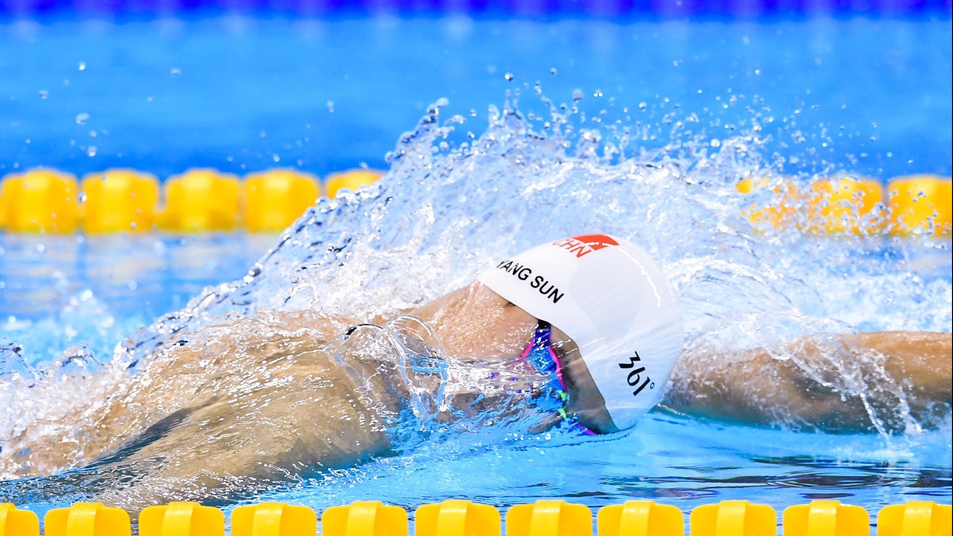 凯特·道格拉斯坚持训练终见成效，j道格拉斯凯尼恩简介